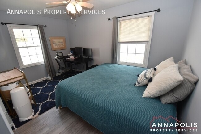 Building Photo - 2500 Symphony Ln