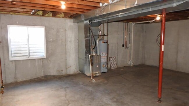Building Photo - 621 N Downey Ct