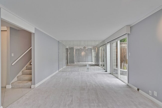 Building Photo - Welcome Home!!! Great Santa Clara Pomeroy ...