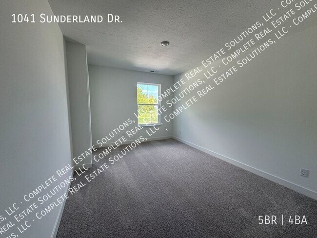 Building Photo - 1041 Sunderland Dr
