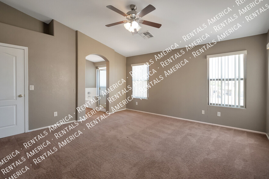 Building Photo - 1028 E Dragon Fly Rd
