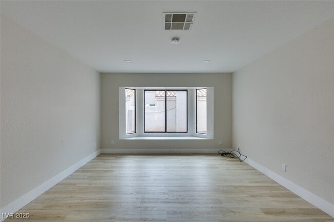 Building Photo - 2337 Chatfield Dr