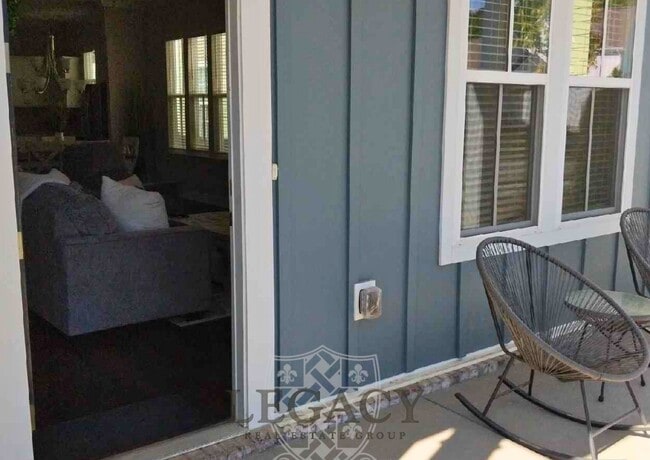 Building Photo - 708 Goswell Dr