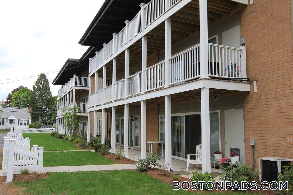 Building Photo - 8 Westgate Dr
