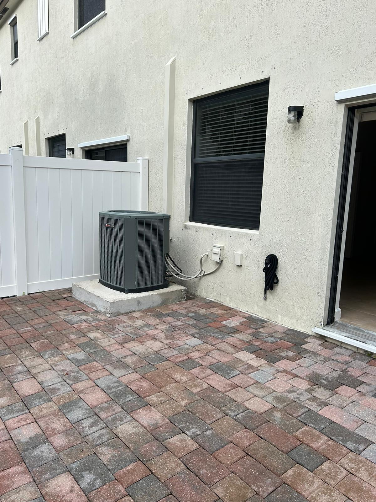 Building Photo - 9332 W 33rd Ln