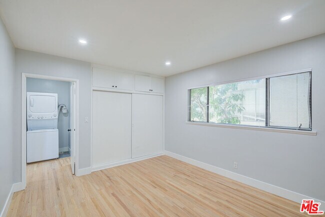Building Photo - 11825 Iowa Ave