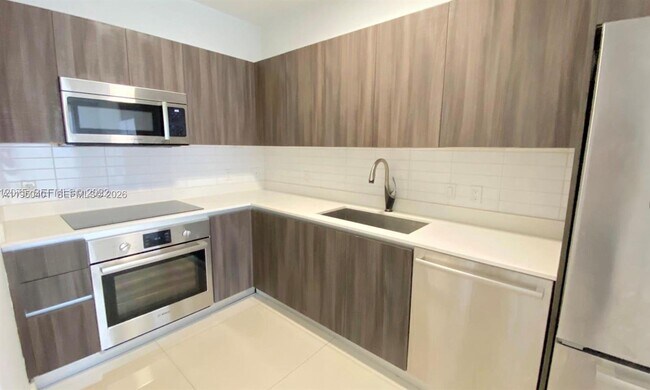 Building Photo - 488 NE 18th St