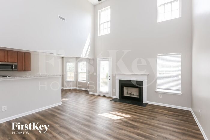 Building Photo - 8414 Oak Dr