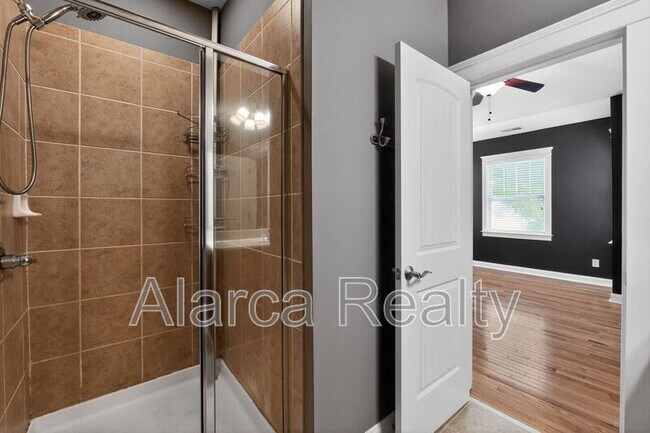 Building Photo - 330 Davidson Gateway Dr