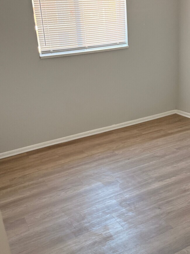Building Photo - 8576 S 300 E