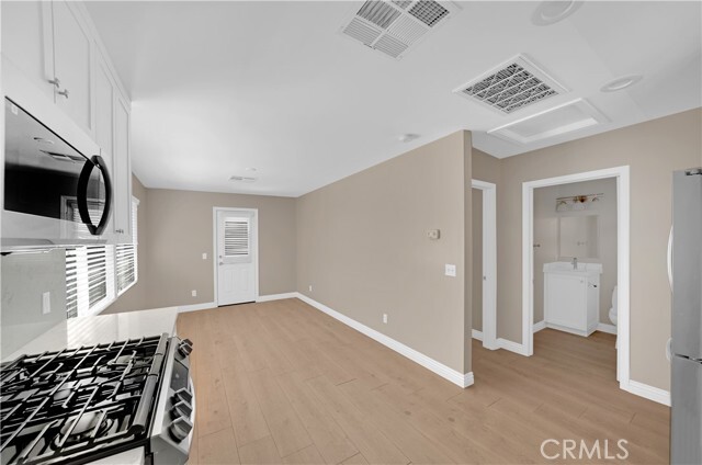 Building Photo - 6735 Yellowstone Dr