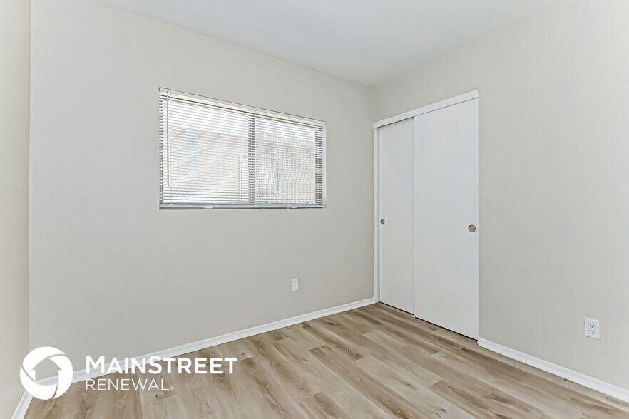 Building Photo - 1594 W Swisher Pl