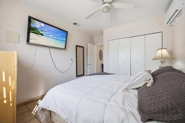 Building Photo - 5681 Tulip Ave