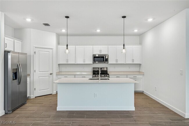 Building Photo - 14306 Winding Cedar Wy