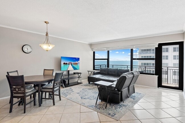 Building Photo - 3800 Galt Ocean Dr
