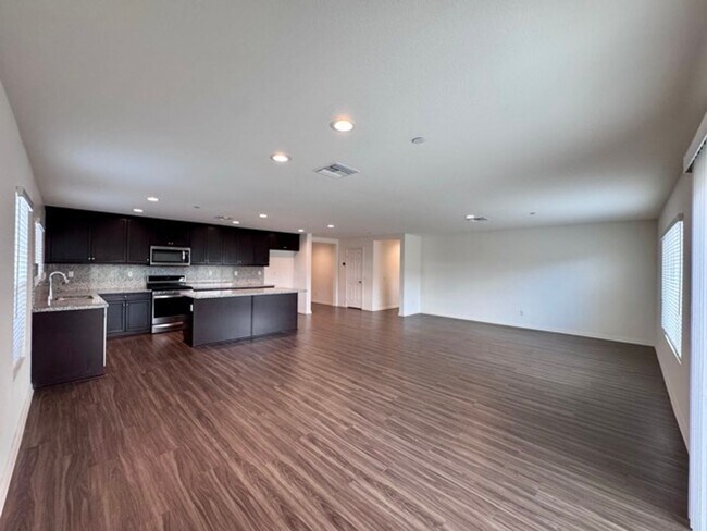 Building Photo - Newly built 4 bedroom Winchester home for ...