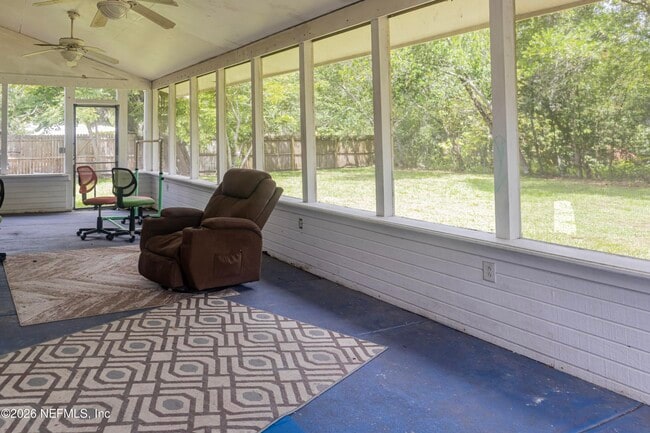 Building Photo - 5039 Winchester Dr S