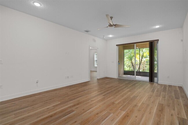 Building Photo - 16030 Bella Woods Dr