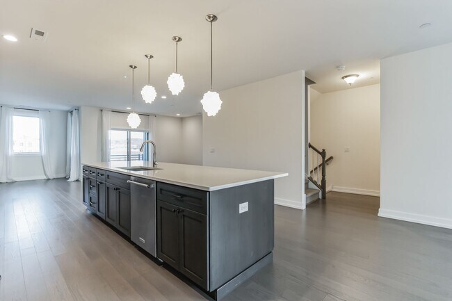 Building Photo - Stunning Carriage Home in the King of Prussia Town Center