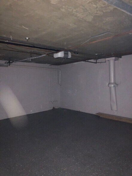 Building Photo - 2541 6th St