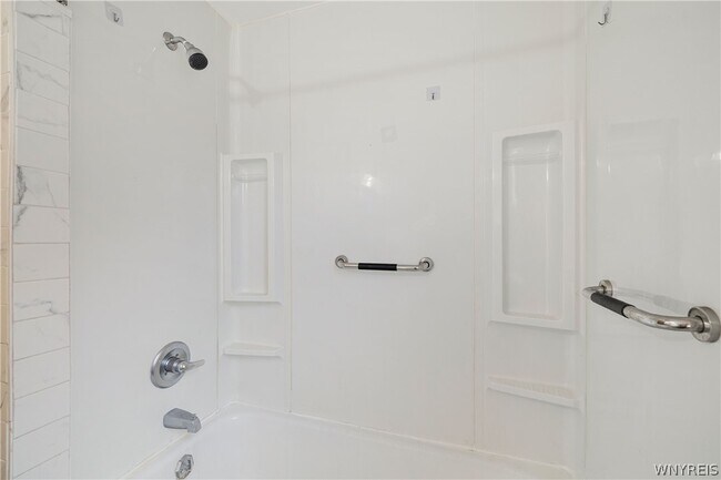 Building Photo - 94 Tudor Rd