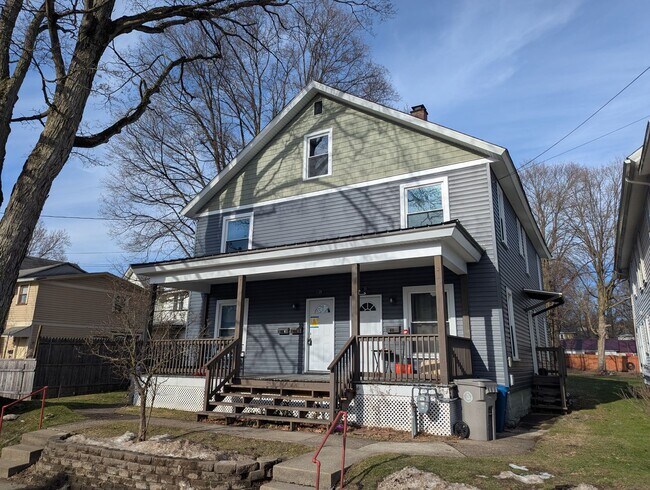 Building Photo - 299-301 Randolph Street