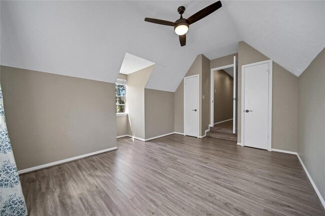 Building Photo - 23111 Red River Dr