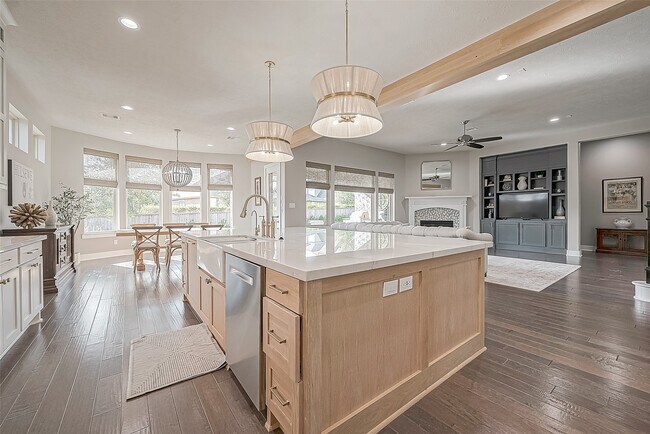 Building Photo - 30 Argosy Bend Pl