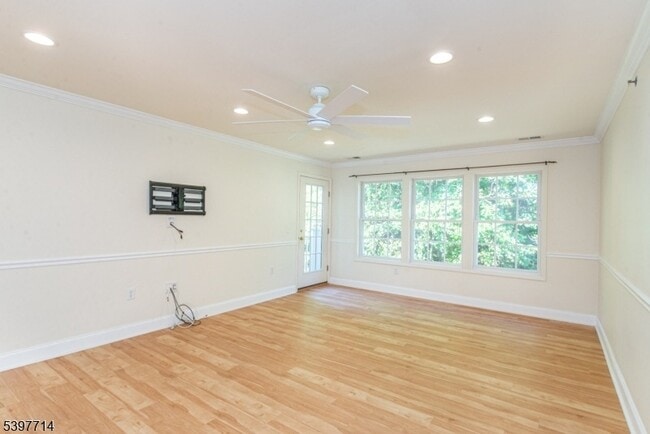 Building Photo - 3103 Peer Pl