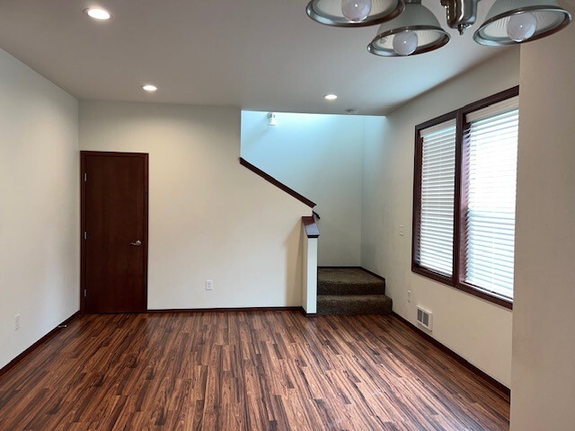 Building Photo - 2045 Andress Ln