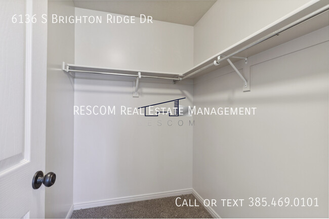 Building Photo - 6136 Brighton Ridge Dr