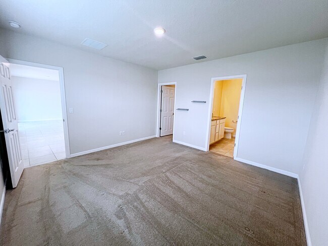 Building Photo - 1188 Sugarwood St
