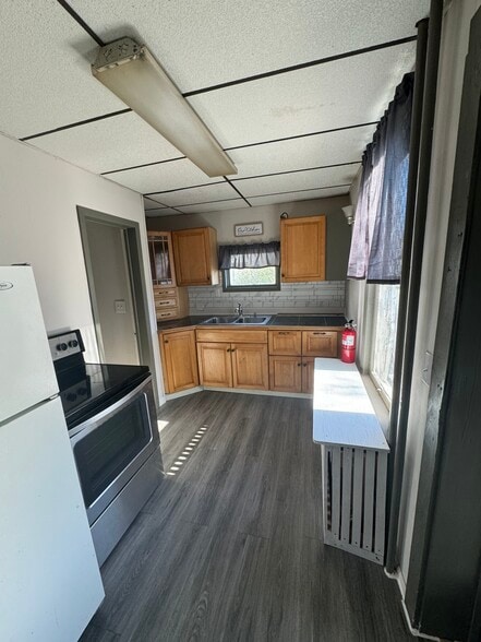 Kitchen - 500 N George St