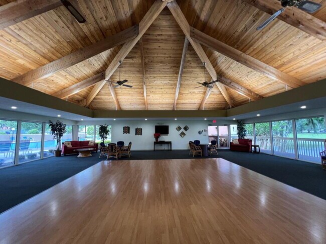 Building Photo - Beautiful 3 BD 2 BATH Home in Gated Community