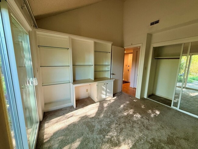 Building Photo - Cal Park Townhome for Rent in Chico CA | 2 Bed, Fenced Yard, Pet Friendly