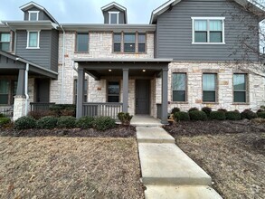 Building Photo - North Richland Hills Texas Townhome For Rent