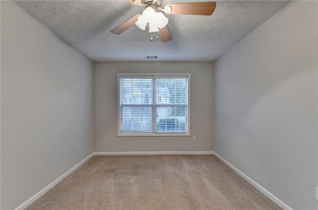 Building Photo - 310 Andrew Ridge Dr