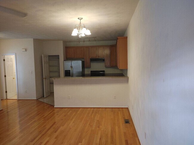 Building Photo - 1517A Parks Ave