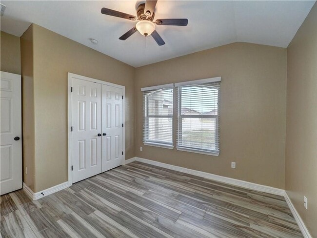 Building Photo - 4 BD 2BTH house in Flour Bluff