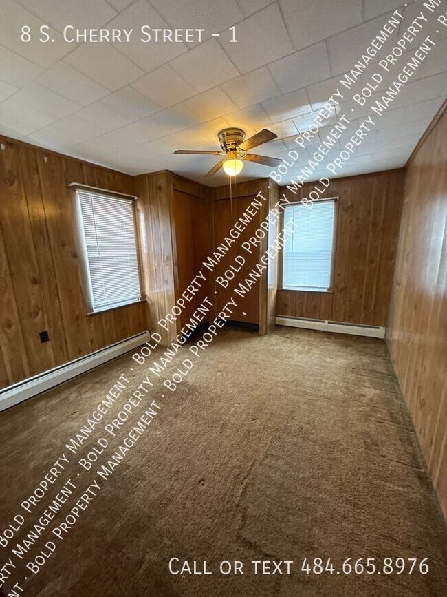 Building Photo - 8 S Cherry St