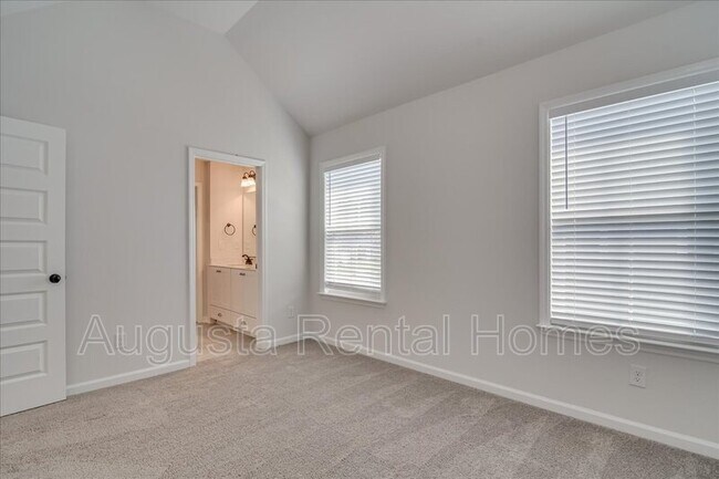 Building Photo - 528 Fermoy Ln