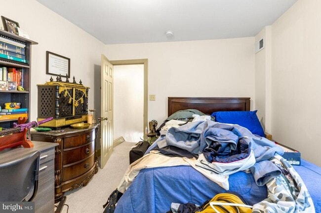 Building Photo - 139 Davis St