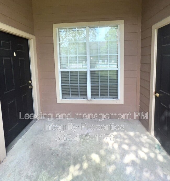 Building Photo - 710 E Boyd Dr