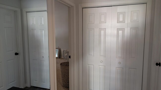 Building Photo - 56 McIntosh Ln