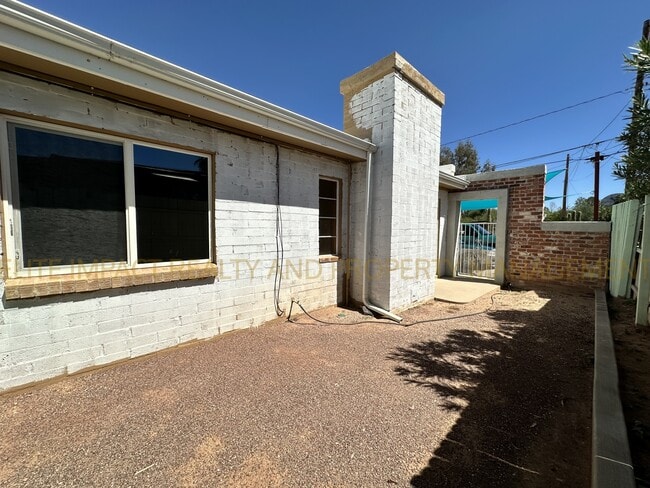 Building Photo - 1643 N Sonoita Ave