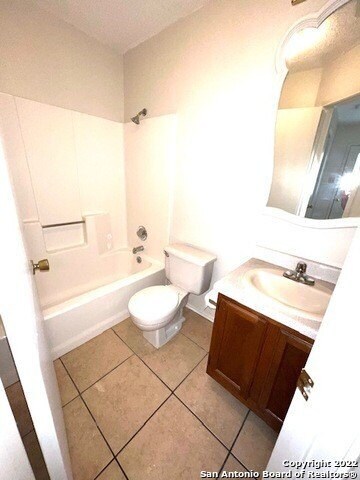 Building Photo - 117 Whisper Way