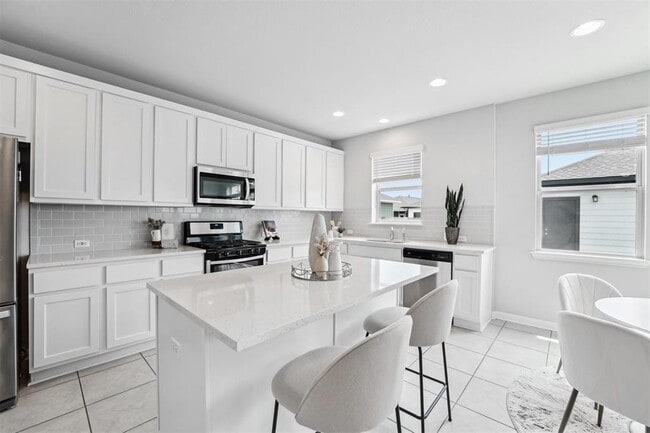 Building Photo - 2513 Pecan Island Dr