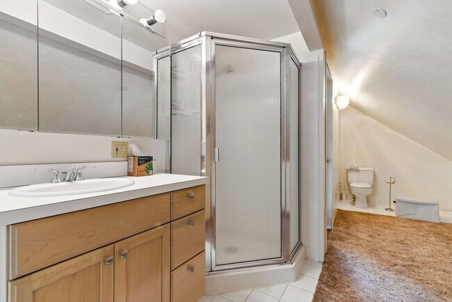 Building Photo - Gorgeous Brick Home Near Audubon Park
