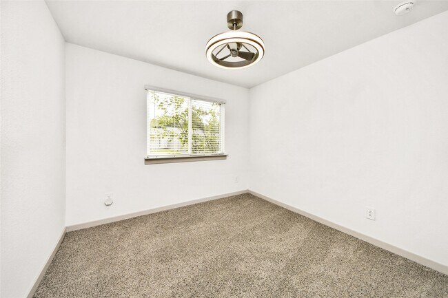 Building Photo - 12918 Wempe Wy