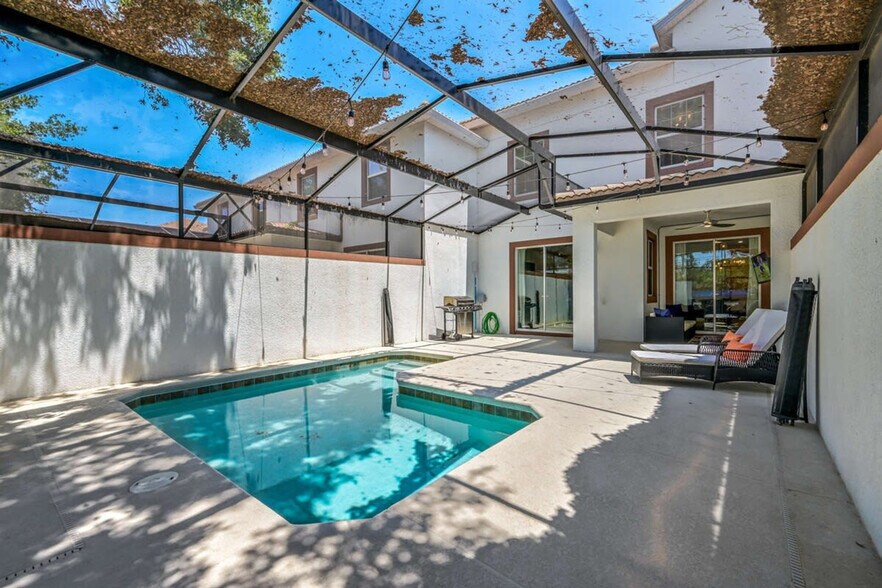 Building Photo - 5047 Windermere Ave